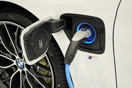 BMW zamawia baterie do samochodów elektrycznych za 10 mld euro