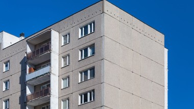 eksperci biją na alarm. mieszkańcy bloków z prl-u mogą mieć problem