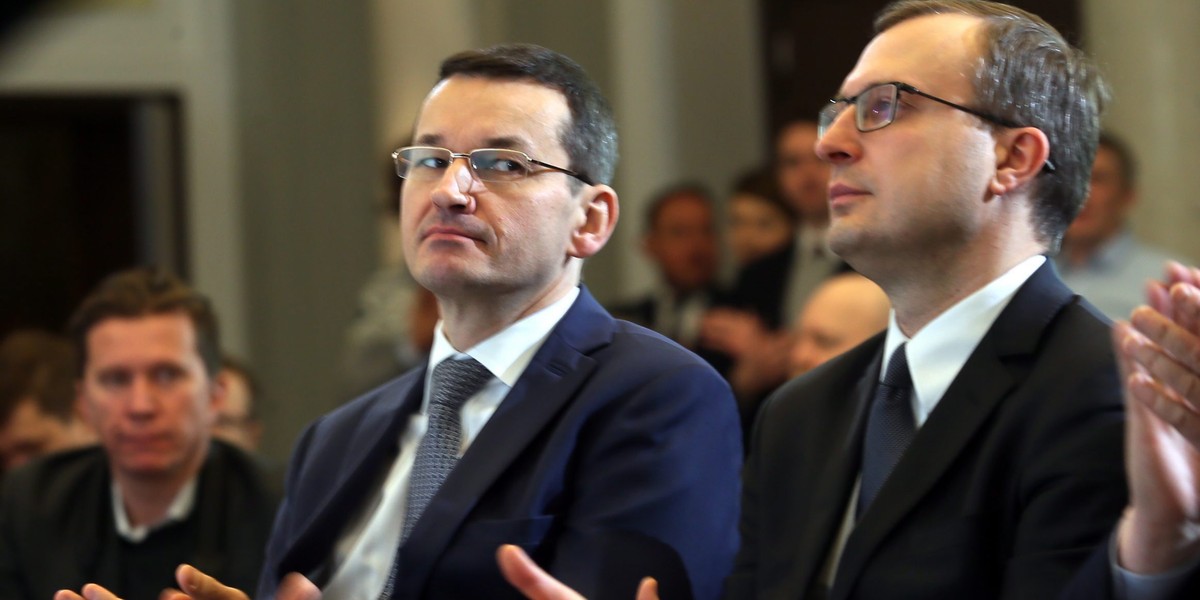 Premier Mateusz Morawiecki i szef PFR Paweł Borys w 2017 r.