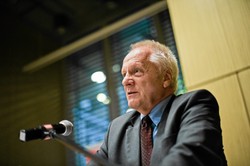 PiS apeluje: Potępić słowa Niesiołowskiego o kard. Dziwiszu