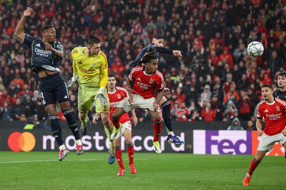 Savršen udarac glavom golmana Trubina | Foto: MIGUEL A LOPES/EPA/Shutterstock