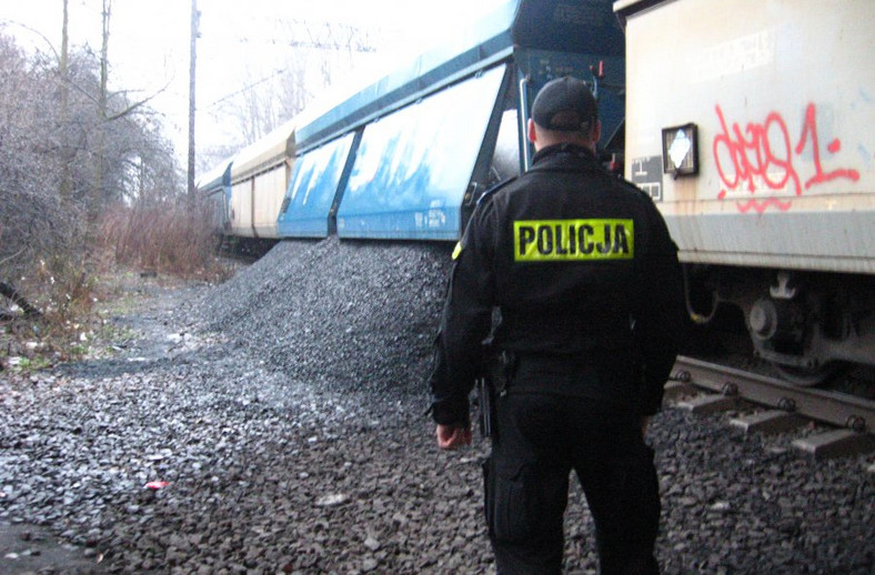 25 lutego 2014 r. Zatrzymano trzy osoby z Siemianowic Śląskich w związku z kradzieżą 4 ton węgla. Najmłodsza miała 17 lat