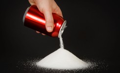 Prezes NFZ: Mamy do czynienia z plagą konsumpcji cukru na ogromną skalę. Potrzebny nowy podatek