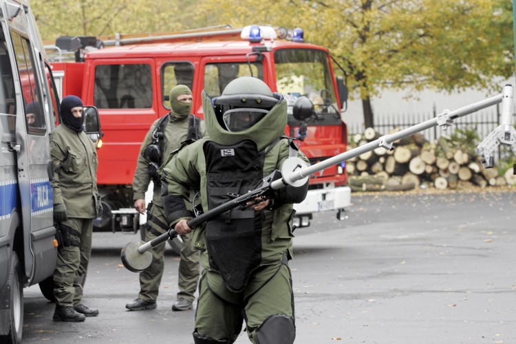 Terrorysta w szkole. Ćwiczenia w warszawskim liceum