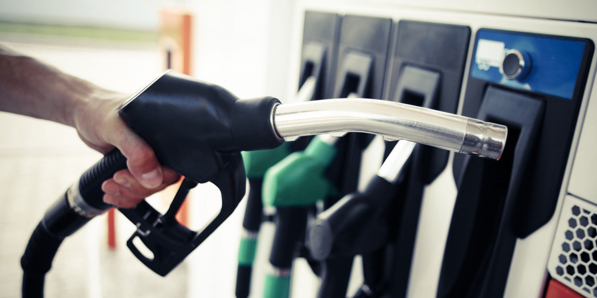 Na początku października średnie ceny benzyny i oleju napędowego mogą rosnąć o dalsze 10 -20 groszy na litrze.