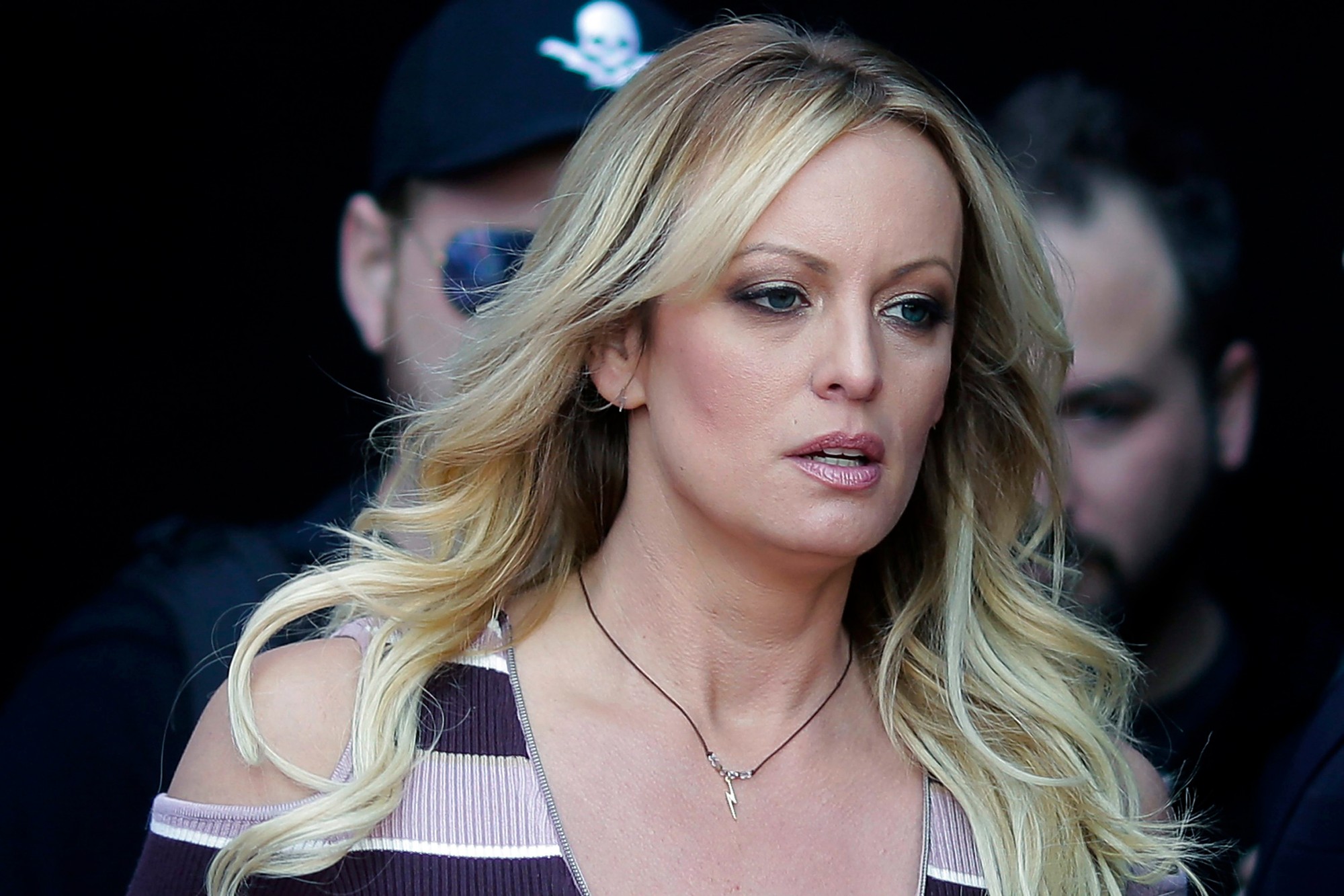 Pornoherečka Stormy Daniels vypovedala v prípade voči Trumpovi.