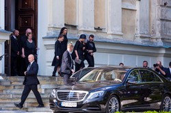 Jan Kulczyk spoczął w rodzinnym grobowcu. Wzruszające przemówienie córki. WIDEO