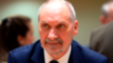 Antoni Macierewicz przesłuchany w prokuraturze ws. książki Tomasza Piątka