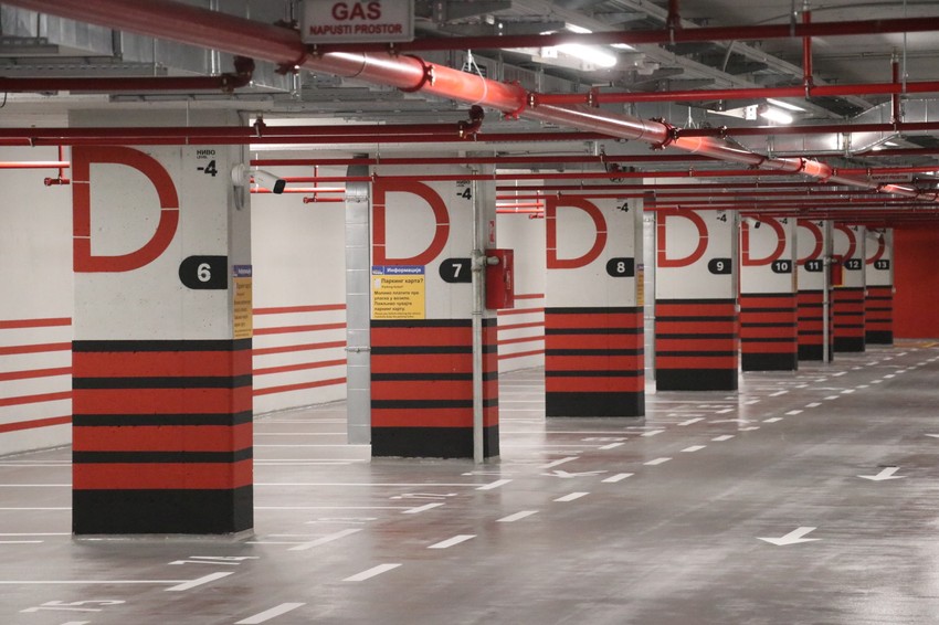Podzemna garaža "Modene" u Novom Sadu