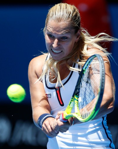 Australian Open: Piękna przegrała z bestią. Serena Williams lepsza od Dominiki Cibulkovej