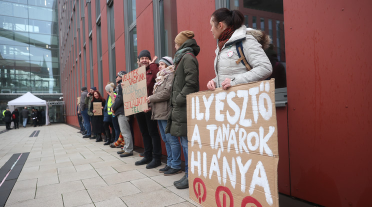 Ilyesztő a tanárok hiánya / Fotó: Blikk / Zsolnai Péter