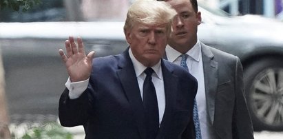 Donald Trump na wszystkich potrafi zarobić! Grób żony zwolni go z podatków?