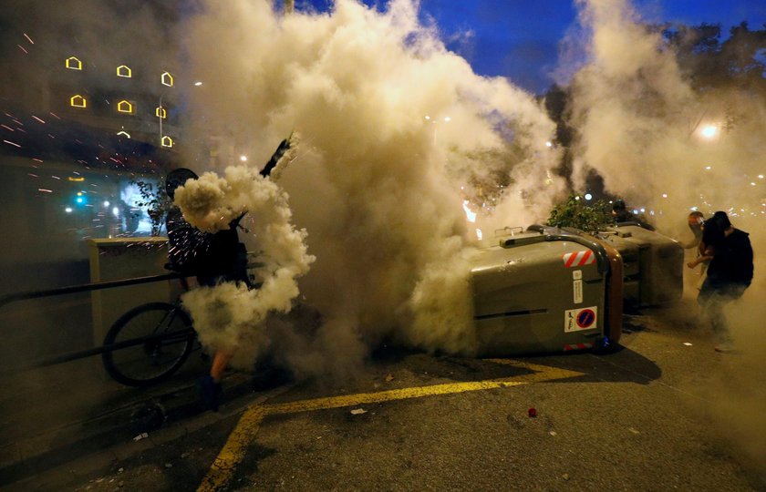 Masowe protesty w Barcelonie. Tysiące osób wyszło na ulice