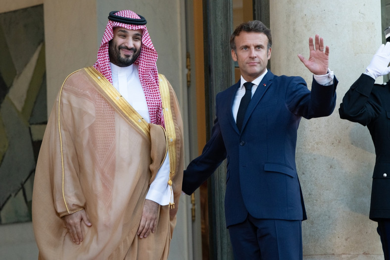 Książę Mohammed bin Salman i prezydent Emmanuel Macron