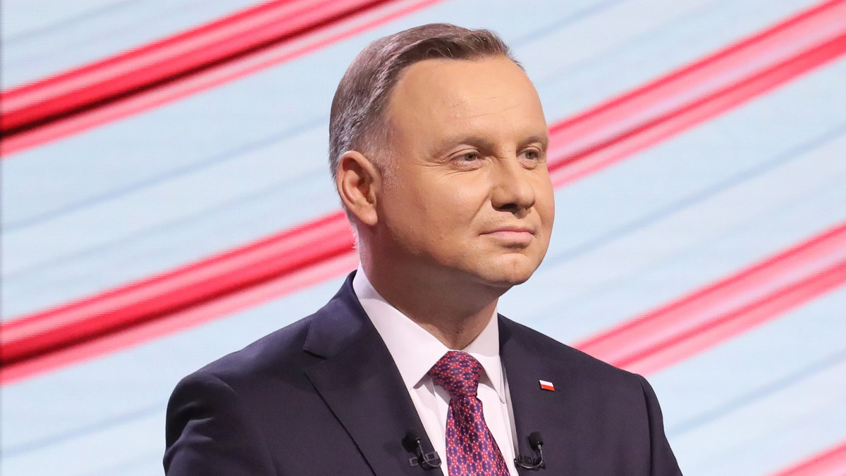 Andrzej Duda ma adoptowaną siostrę. Rodzeństwo prezydenta: Anna i Dominika. Rodzina, wiek,  dzieci