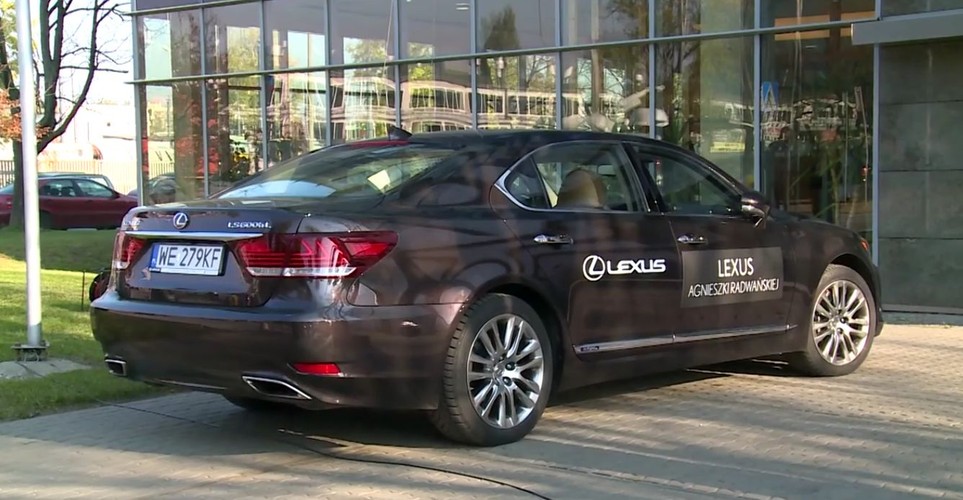 Lexus LS 600h L