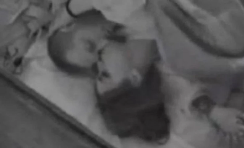 Jovana i reper koga zovu Ša proveli noć u krevetu. Kamere su zabeležile i poljubac