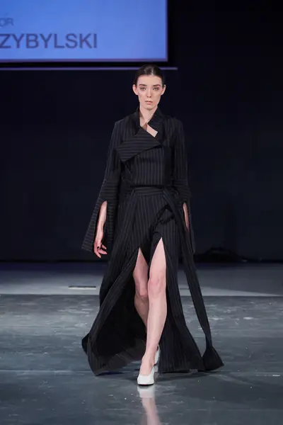 Karolina Siarkowicz catwalk