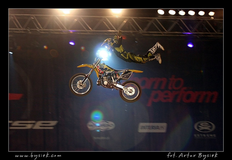 DIVERSE Night of the Jumps - fotografował Artur Bysiek