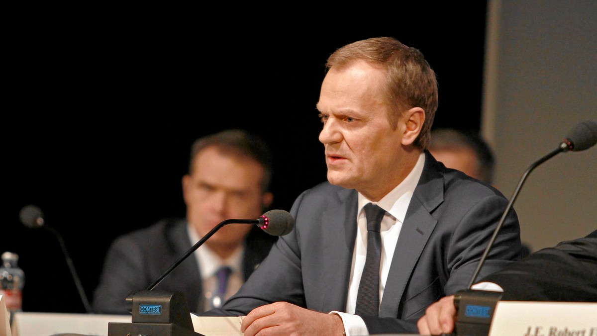 Premier Donald Tusk zdecydował o dymisji ministra skarbu Mikołaja Budzanowskiego i zwrócił się do prezydenta o powołanie na tę funkcję obecnego wiceministra administracji i cyfryzacji Włodzimierza Karpińskiego. Te decyzje mają związek z memorandum gazowym.