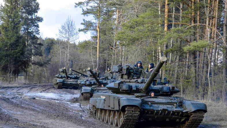 Białoruskie czołgi podczas ćwiczeń