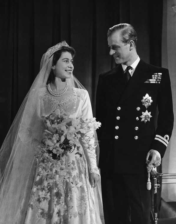Królowa Elżbieta i książę Filip w dniu ślubu 20 listopada 1947 r. 
