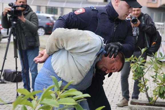 Maksimalna kazna JE 20 GODINA: Osumnjičeni za UBISTVO NA MANJAČI KOD BANJALUKE na saslušanju kod tužioca, uskoro odluka o pritvoru (VIDEO)