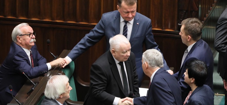 Początek końca, czy tylko zadyszka? PiS straciło władzę w Polsce, lokalni działacze liczą na efekt domina