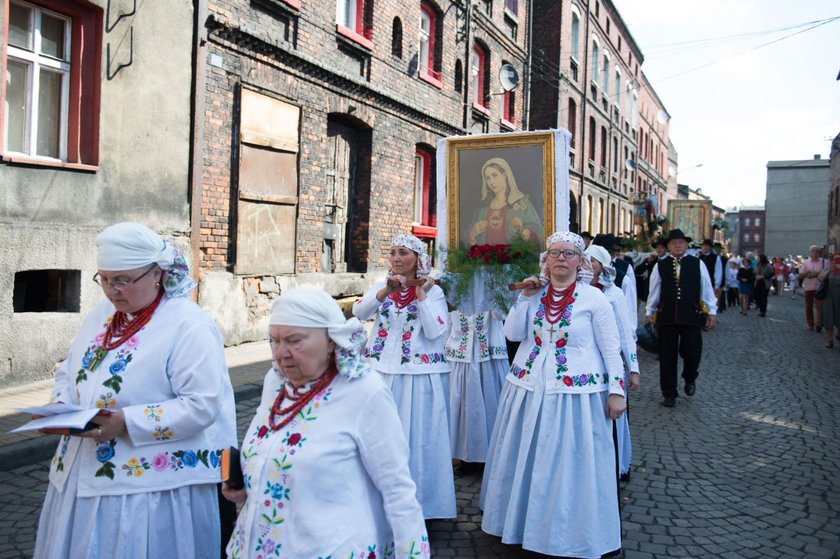 Świętochłowice. Procesja Bożego Ciała w Lipinach