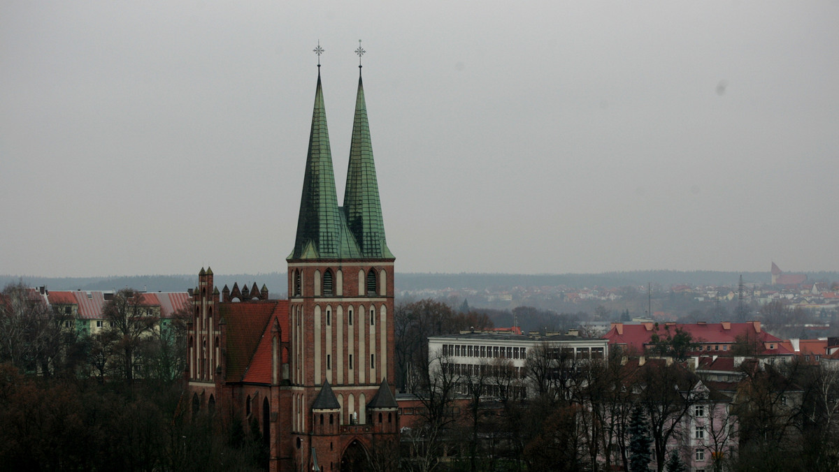Archidiecezja Warmińska chce przejąć kościół garnizonowy w Olsztynie, który przed wojną służył ewangelikom, a po 1945 r. stał się katolicką świątynią wojskową. Zgodnie z przepisami Archidiecezja może nabyć nieruchomość za 1 proc. jej wartości.