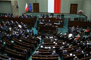 Konfederacja liczy na pomoc KO i ziobrystów, by postawić premiera przed trybunałem