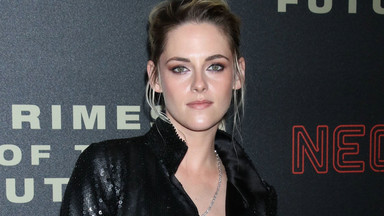 W kombinezonie na czerwony dywan? Czemu nie! Kristen Stewart "z pazurem"