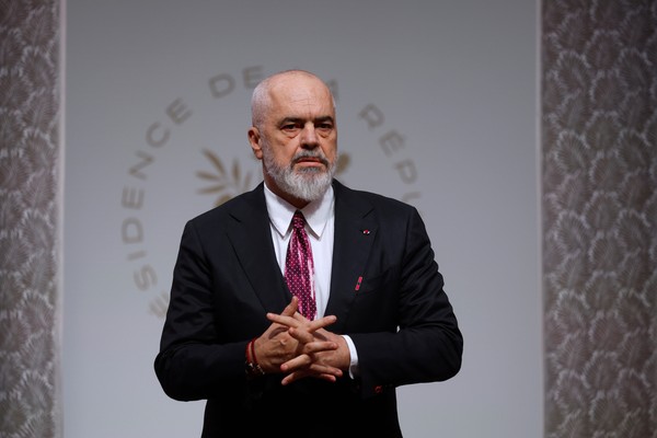 Andrija Jakšić, otac učenice Zubotehničke škole u Beogradu