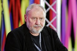 Andrzej Grabowski o fałszywych newsach o jego śmierci: Nie bardzo się tym przejmuję, bo żyję