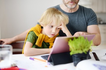 D-vitamin, gyermekeknél, vitaminpótlás, fáradtság, depresszió, levertség, tünetei, pótlása