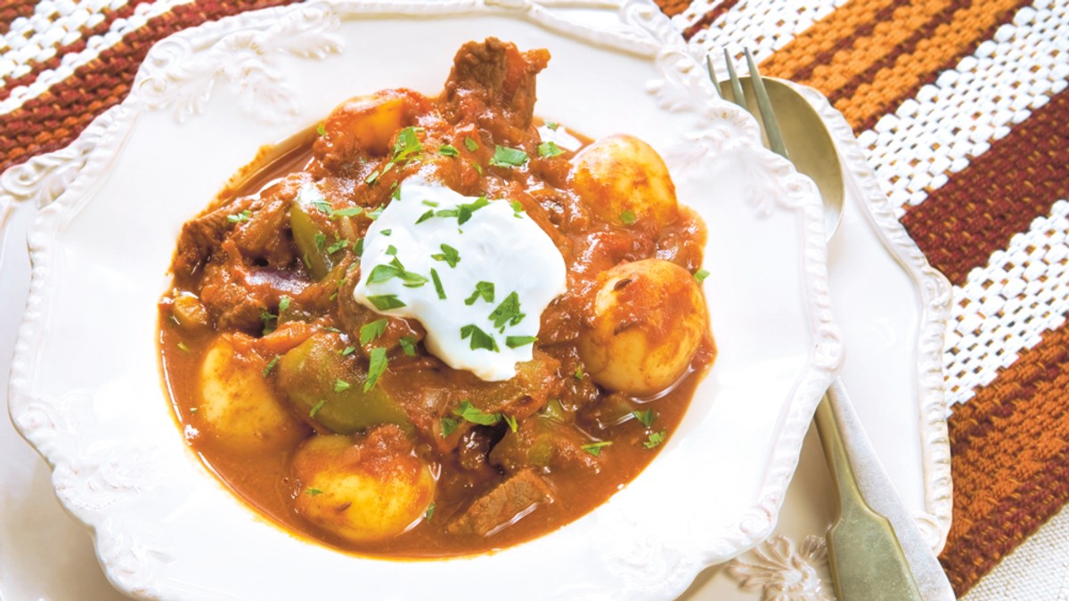 2819_goulash-dreamstime_9657