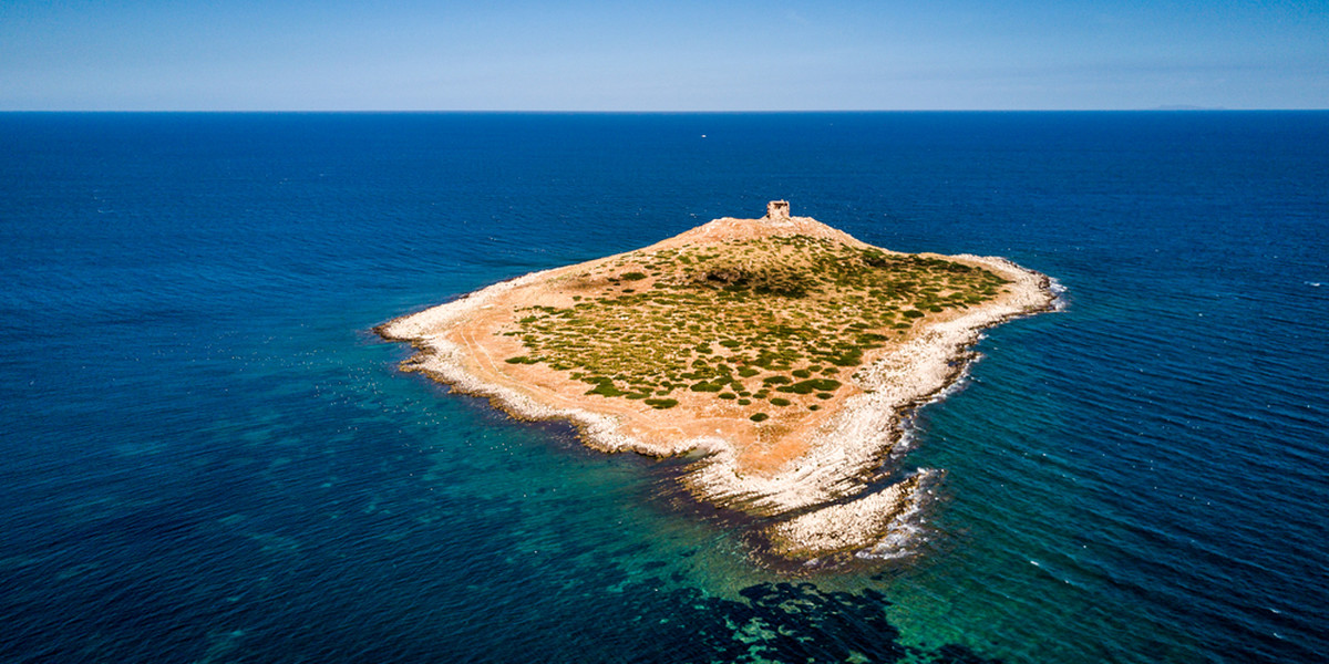 Włoska wyspa Isola delle Femmine została wystawiona na sprzedaż. Cena to co najmniej milion euro