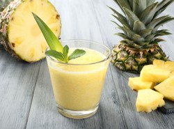 Ananas chroni przed rakiem, wzmacnia kości... ZALETY