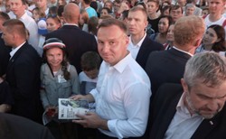 Jak Polacy oceniają prezydenta Dudę? SONDAŻ