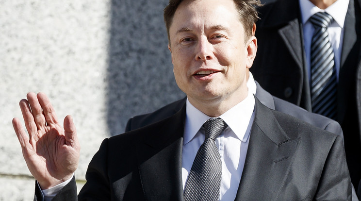 Kijött Elon Musk első száma /Fotó: MTI - Justin Lane