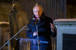 Bartoszewski o zadośćuczynieniu od Niemiec: Zajmujemy się tym