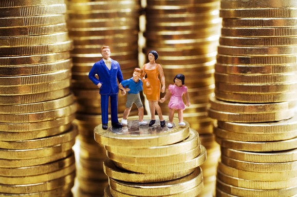 FINANSIJSKI BUKVAR ZA NASLEDNIKE: Kako bi uspešne porodice u Srbiji mogle da zaštite kapital za generaciju "Z"