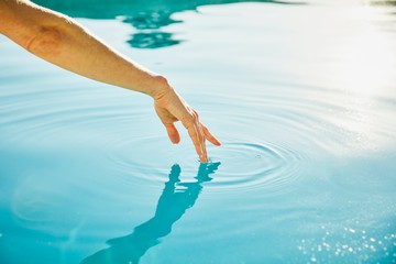 Elkékülő, felpuffadt ujjak? Íme a Scleroderma betegség leggyakoribb tünetei