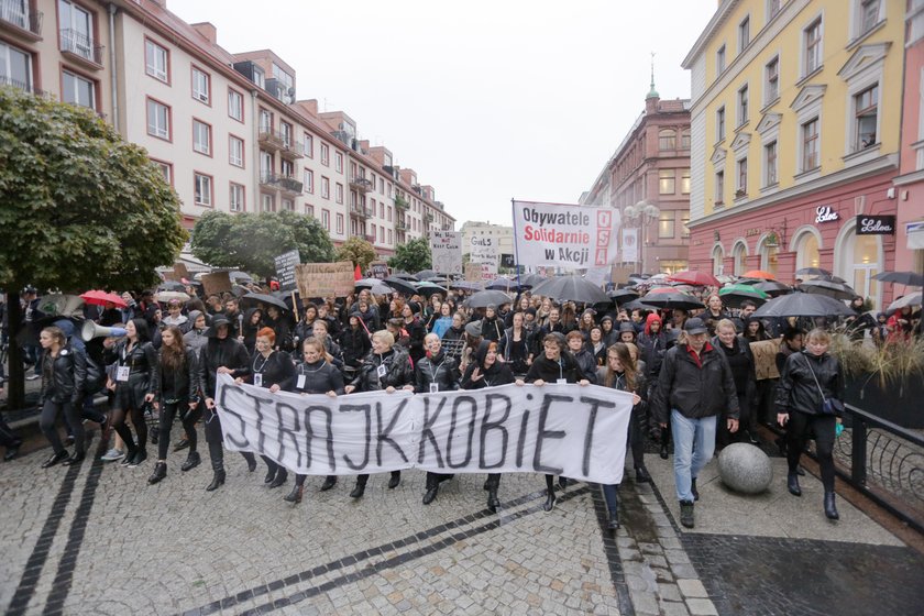 Kobiety znów wyjdą na ulice. Tym razem w ponad stu miastach