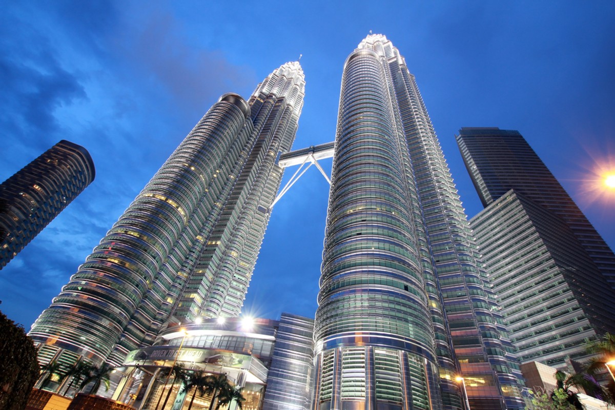 Petronas Twin Towers w Kuala Lumpur. Fot. charnsitr / Shutterstock.com