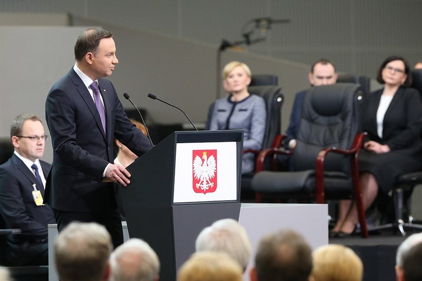 Oklaski na stojąco! Od opozycji! Czym zachwycił Duda?