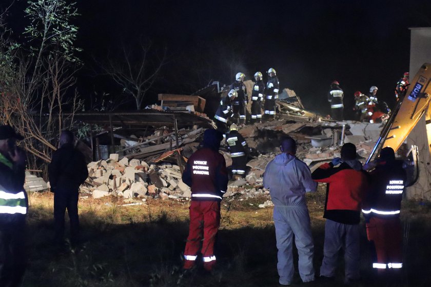 Wybuch gazu w Łódzkiem. Po gruzami są dwie osoby