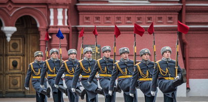 Major poniżał żołnierzy. Kazał im mierzyć penisy