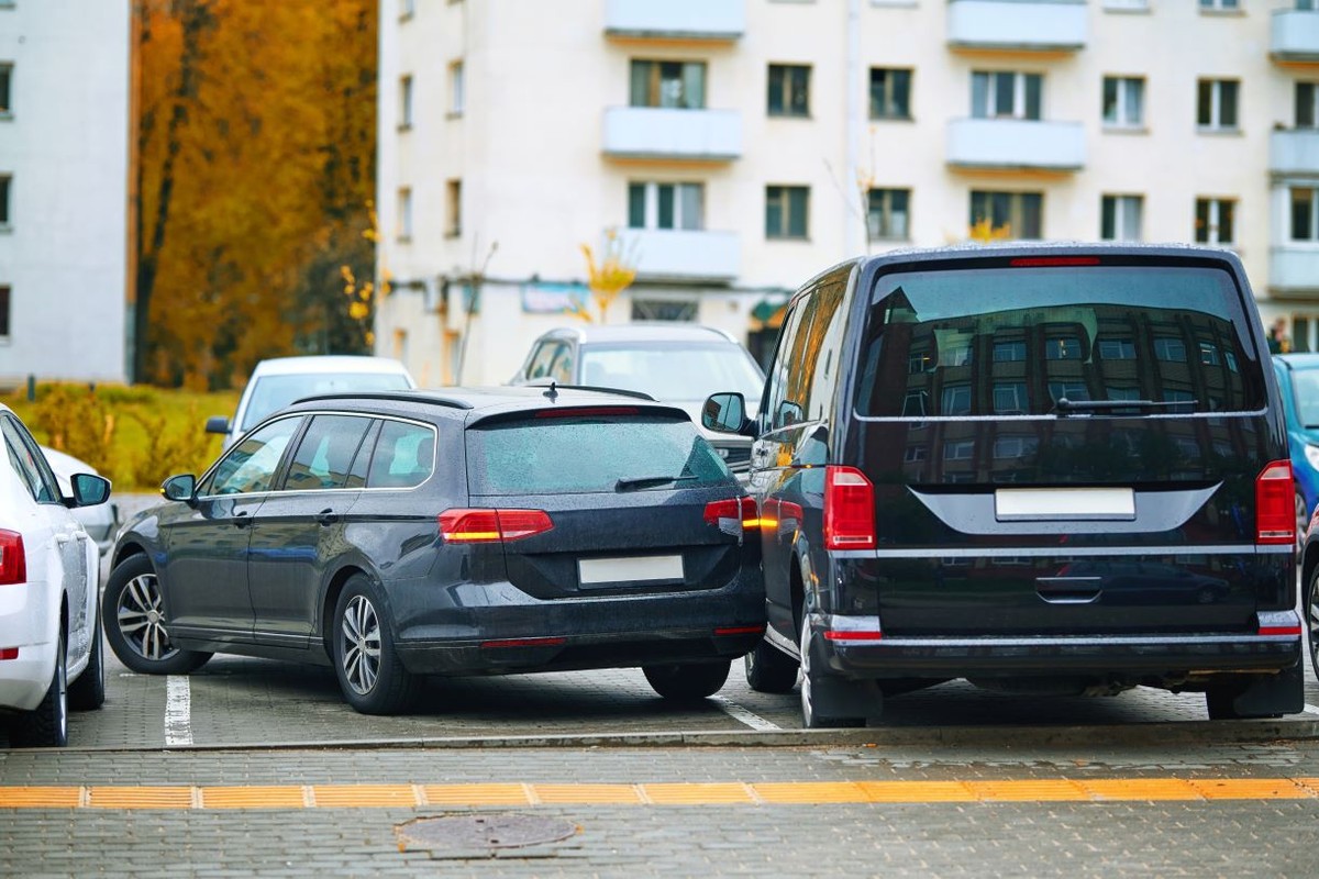 Od wielu lat popularną metodą korzystania, a następnie zakupu samochodów przez osoby fizyczne wykonujące działalność gospodarczą, jest leasing operacyjny.