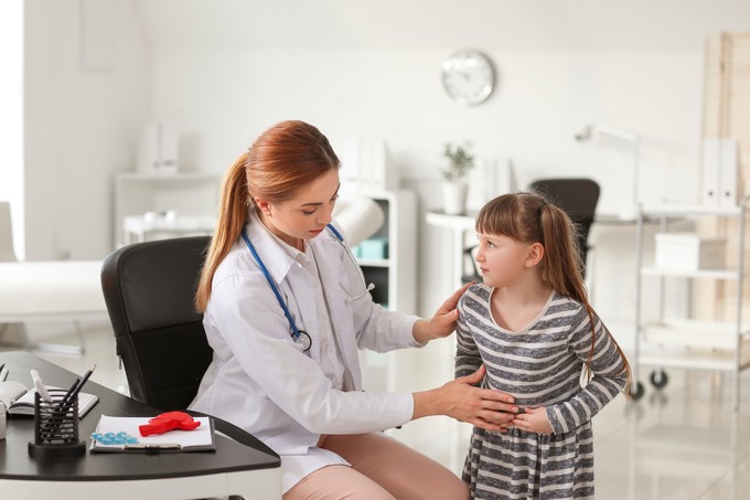 Mit tegyünk, ha mi is ettünk a szalmonellás Kinderből? Vakcinainfó - Az orvos válaszol